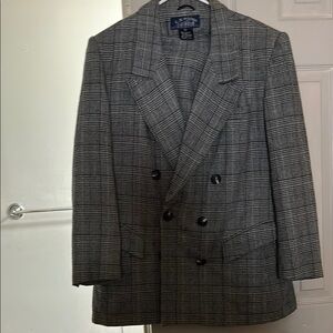 Elegant Gray Skirt Set with Timeless Plaid Design